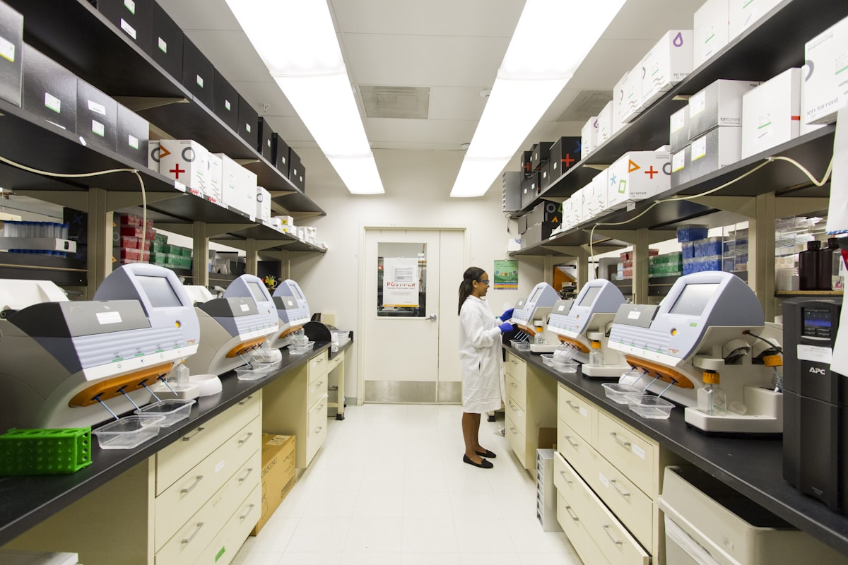 Blood test in lab